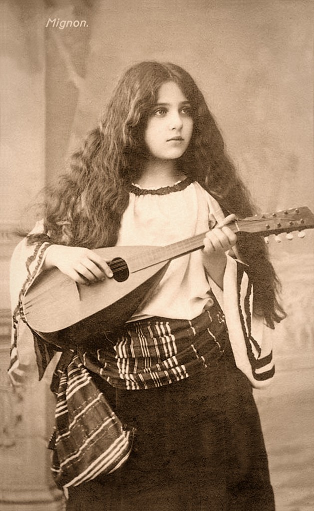 Look at a series of photos that are over a hundred years old to see how beautiful women were in ancient times.sn