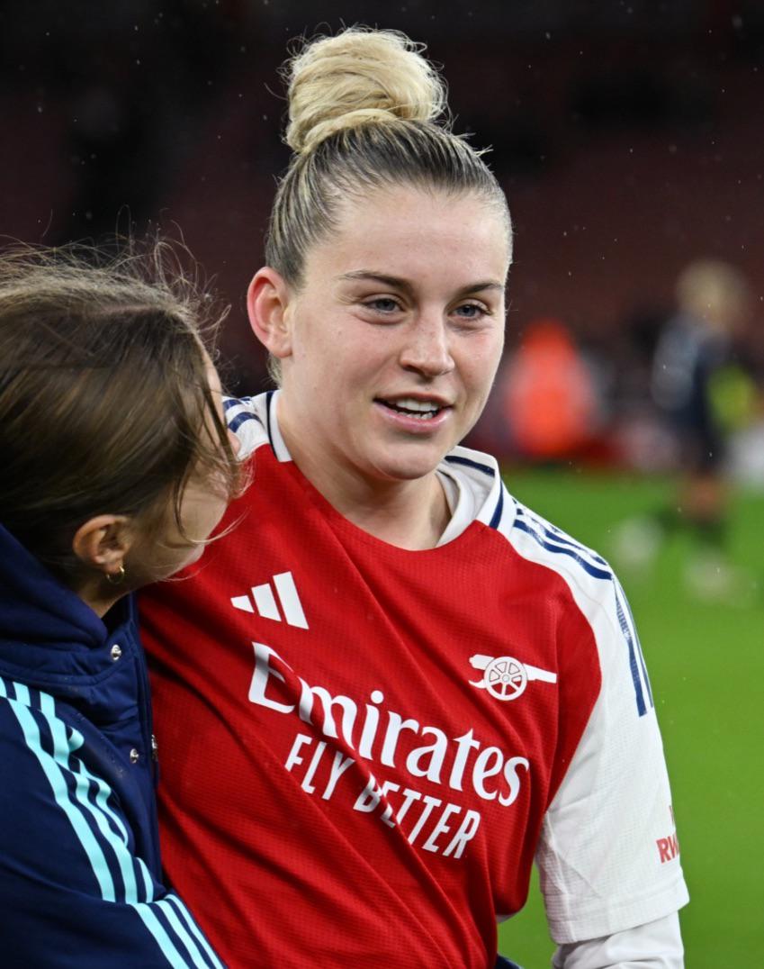 🚨 Arsenal to Face Holders Barcelona After Women’s Champions League Draw.nam
